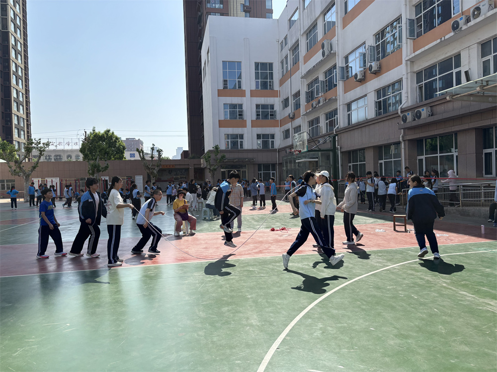八年級1.jpg