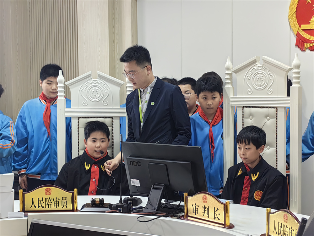 指導審判.jpg